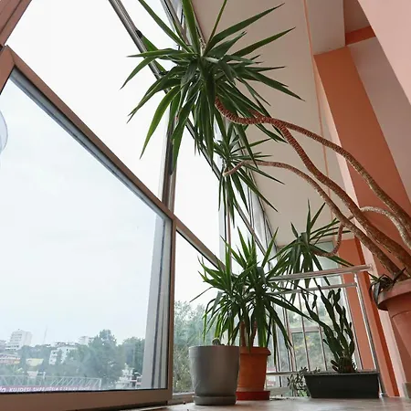 Helia's Shkembi Kavajes Apartment *