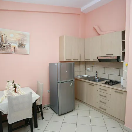 Helia's Shkembi Kavajes Apartment