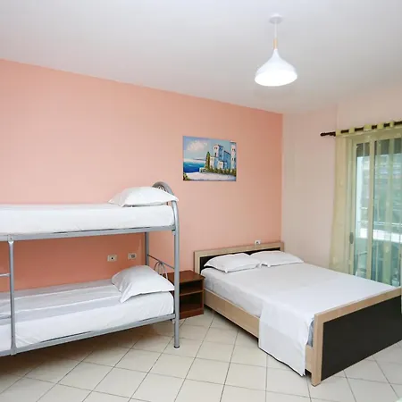 Helia's Shkembi Kavajes Apartment Durres