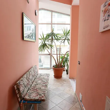 Helia's Shkembi Kavajes Apartment Durres