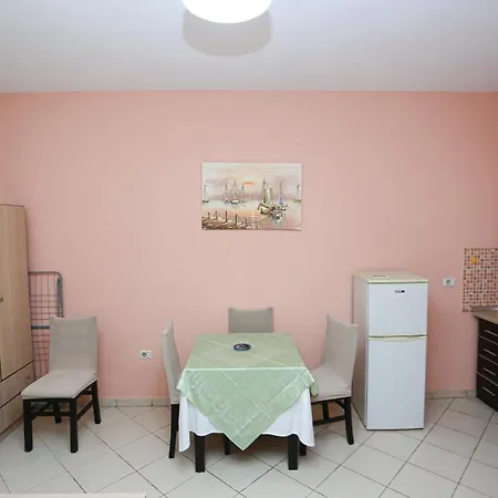 Helia's Shkembi Kavajes * Durrës